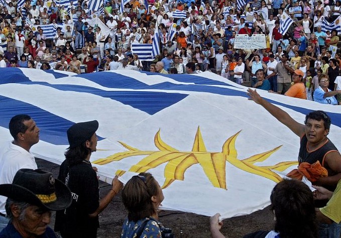 bandera uruguaya