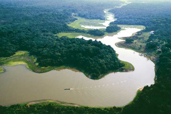 petrolera en la boca del Amazonas