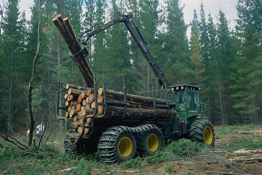 Forestal Chile tractor