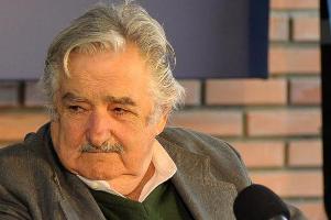 Mujica EMercurio