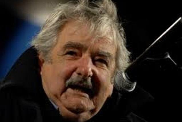 Mujica criticó a quienes se resisten a la minería “porque necesitan mano de obra barata” El Presidente Mujica dedicó su alocución radial a los beneficios ... - mujica_despeinado