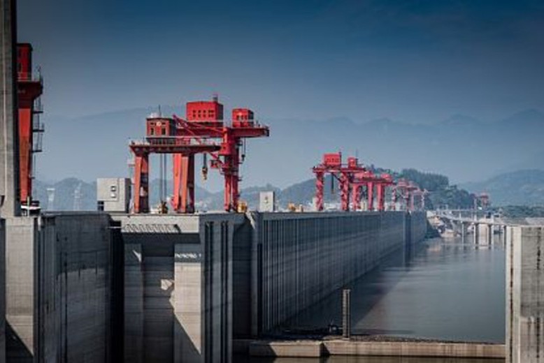 China construye la represa