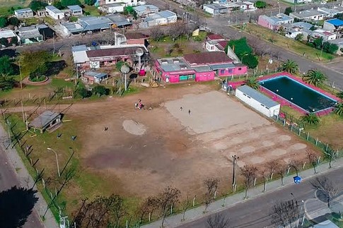 barrio charrua cancha deportiva