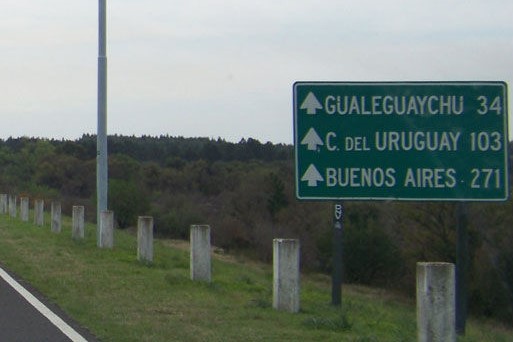 cartel gualeguaychu