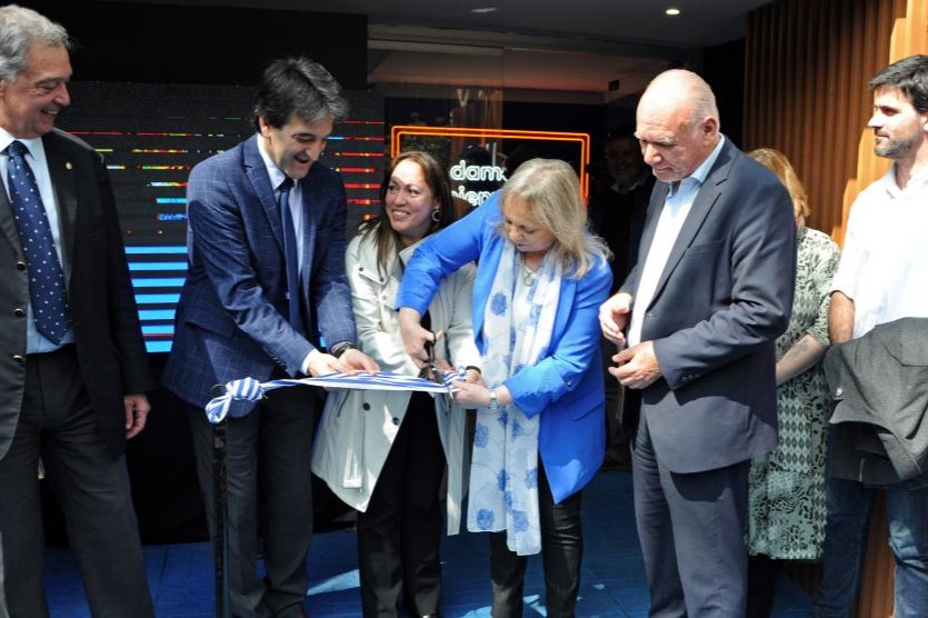 Emaldi inauguró stand de UTE