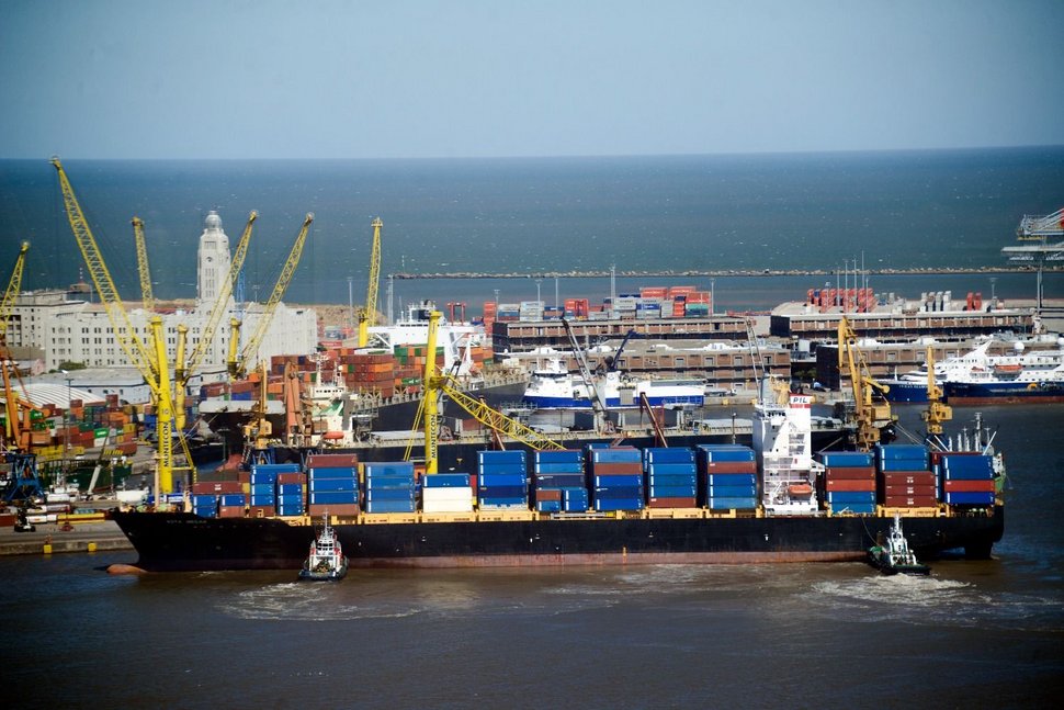 puerto de Montevideo 14 metros
